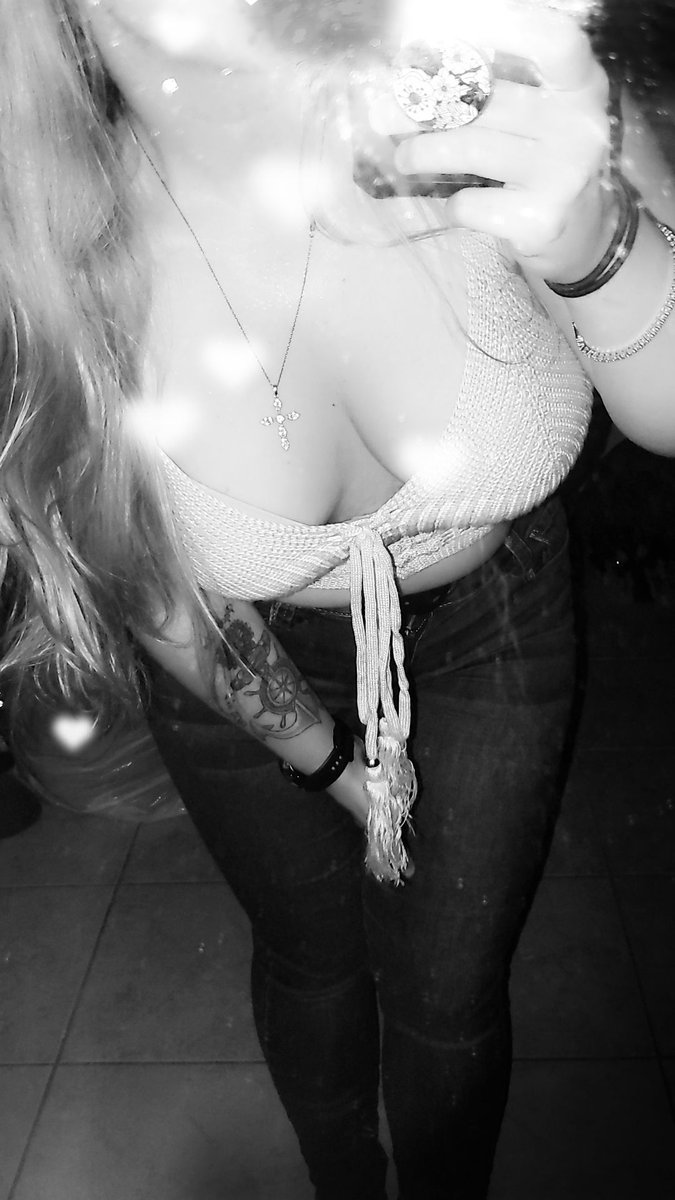 If you are liking what you see please come and visit my page!
onlyfans.com/lovingwinter24 
#onlyfan #onlyfansgirl #onlyfansbabe #hot #flirty #cute #blonde #blue_eyes #5ft1in #short #tattoos #baddie #SouthernGirl #Feisty #blackandwhitephoto #ThickGirl #Irish #spiceycontent