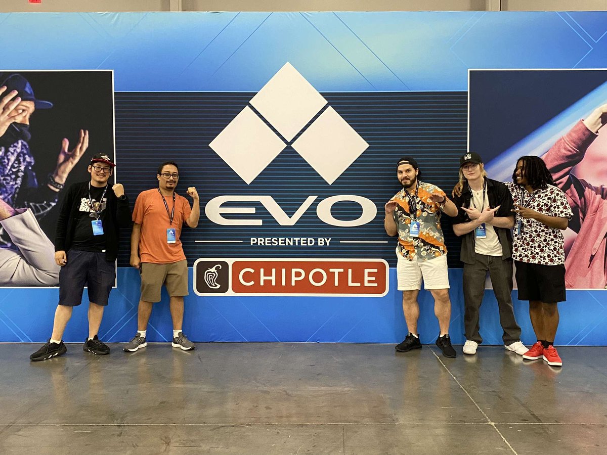 Unmei95x's tweet photo. Damn I really enjoyed this evo. Meeting everyone again after awhile hits different. Appreciate the sets with @hidetone the NorCal crew &amp; everyone else that came over. Gotta appreciate the PDC group @WeaponUndeR for inviting us as well. Til next time everyone 😎 Gonna miss my boys https://t.co/9KpNlchtZw