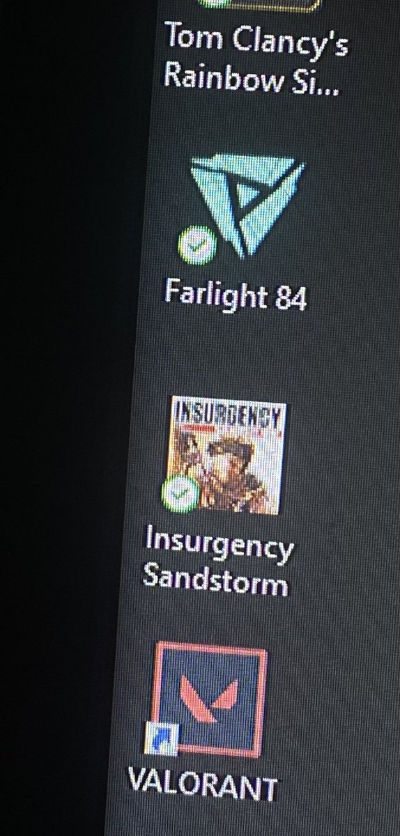 LowkeyLoveall's tweet image. I gave in and installed them.  

#valorent #insurgency #help