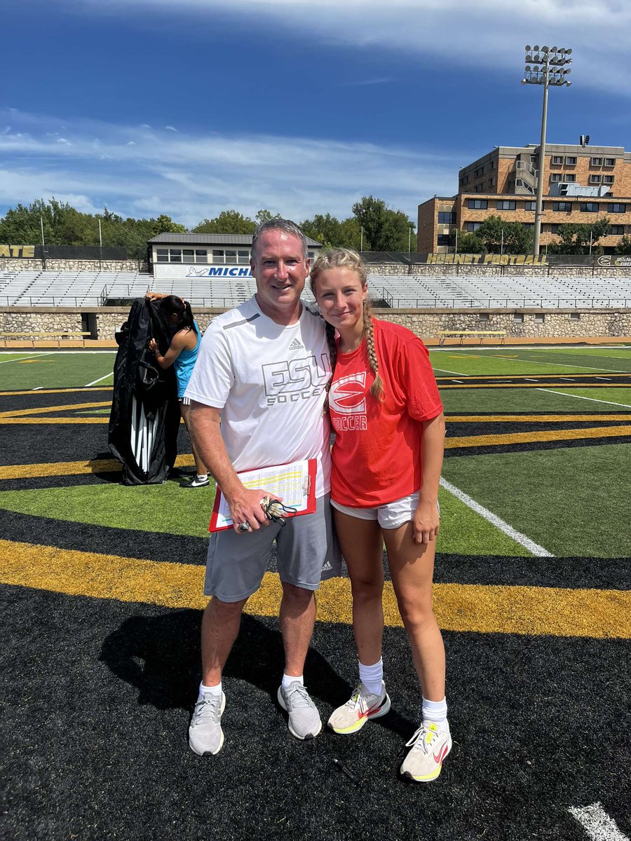 Hailey Peters (@haileypeters08) on Twitter photo Had a great time this weekend with <a href="/ESU_WoSoccer/">ESU Women's Soccer</a>. Thank you, coaches!
#HornetSoccer #Stingersup #Classof2025 Had a great time this weekend with <a href="/ESU_WoSoccer/">ESU Women's Soccer</a>. Thank you, coaches!
#HornetSoccer #Stingersup #Classof2025