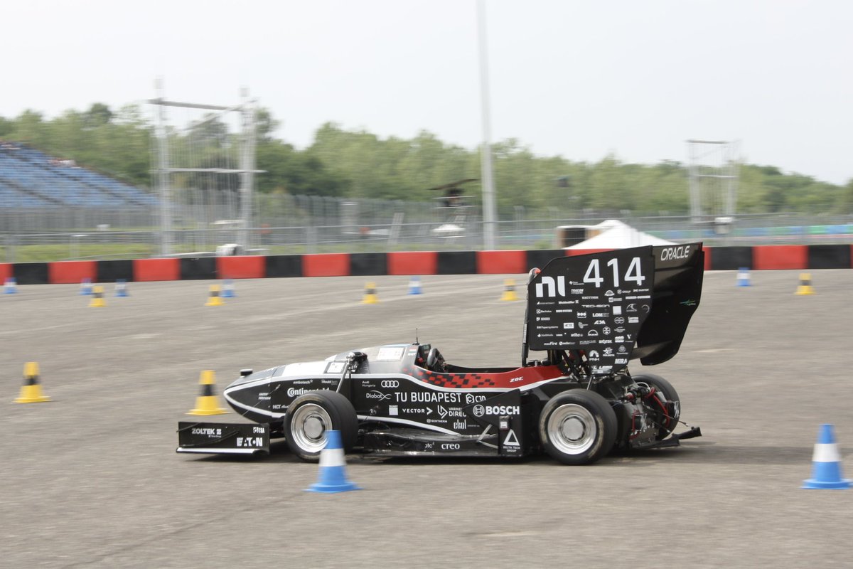 bme_frt's tweet photo. Fs East Day 4: The day of Driverless cars. 💻🏎️
@FS_East
#bmefrt #bme #formularacingteam #formula #racing #team #formulastudent #fs #student #university #competition #racecar #electric #motorsport #engineer #zoe #hungaroring #fseast https://t.co/zIJ8rmoVK7