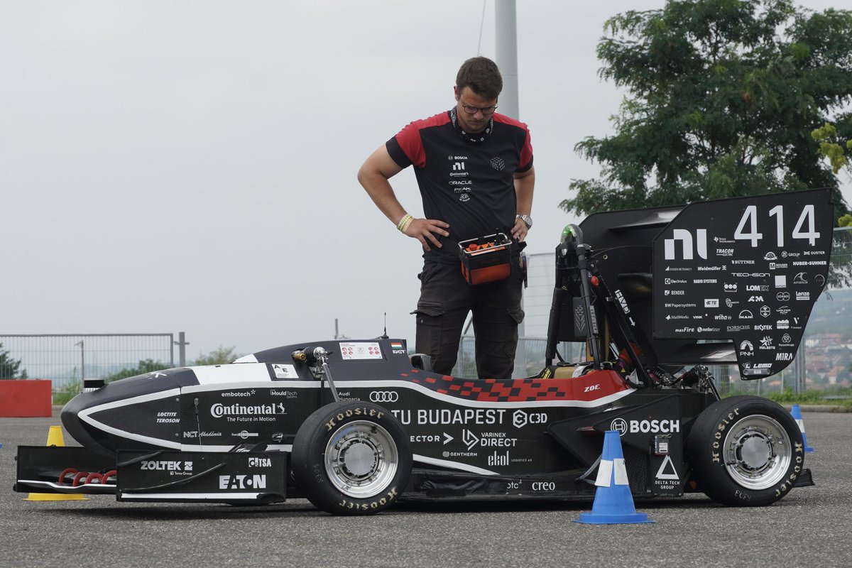 bme_frt's tweet photo. Fs East Day 4: The day of Driverless cars. 💻🏎️
@FS_East
#bmefrt #bme #formularacingteam #formula #racing #team #formulastudent #fs #student #university #competition #racecar #electric #motorsport #engineer #zoe #hungaroring #fseast https://t.co/zIJ8rmoVK7