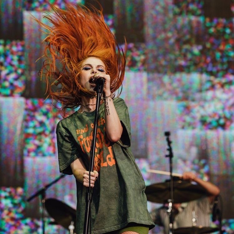 vocals_hayley's tweet photo. hayley williams raspy voice and voice cracks thread: https://t.co/hDpsk0Wna6