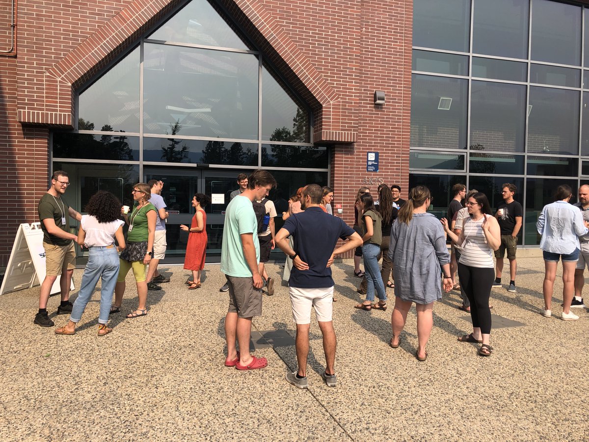 AniMove's tweet photo. Beautiful sunny day @ubcokanagan in Canada - a perfect start for the first day of our two-week intensive #Animove : Animal movement & remote sensing course for conservation and ecology application.
Start with a bit of speed dating outside. 🌞🍁@MPI_animalbehav @animaltracking https://t.co/vmH1x7pe40