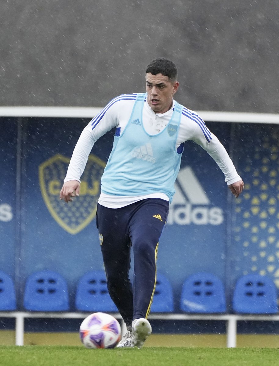 Gonzalo Morales durante un entrenamiento en Boca.