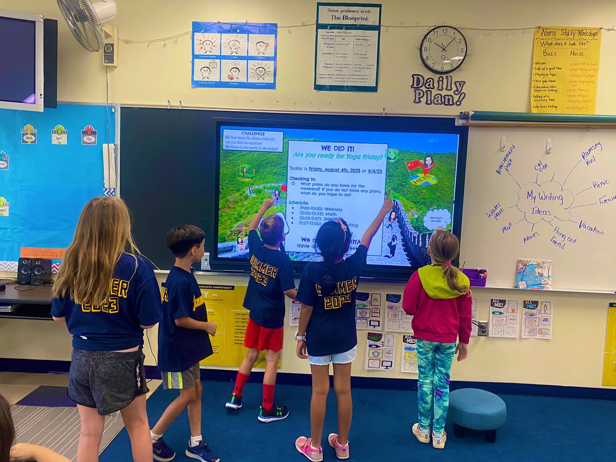 Miss_Diakos's tweet photo. Whatβs the scoop in 2B?! This crew is having fun while reading with buddies and independently, writing personal narratives, and building their math skills. #Collaboration #Creativity #CriticalThinking #Communication #EnhancingtheStudentExperience https://t.co/GnAncwOSTD