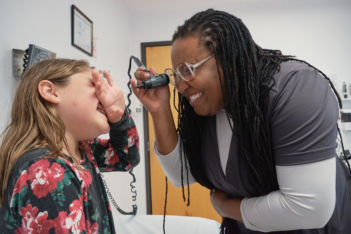 alaska_pca's tweet photo. Alaska’s Community Health Centers and its staff serve as a beacon of strength, service and care in their communities. 

#NationalCommunityHealthCenterWeek is about celebrating and increasing awareness of their integral role and ability to #AdvanceAlaskasWellness. https://t.co/JfxNyejqyL