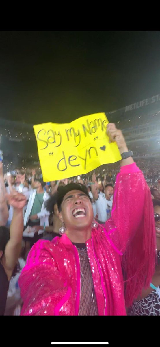 heyydein 🦖 tweet media