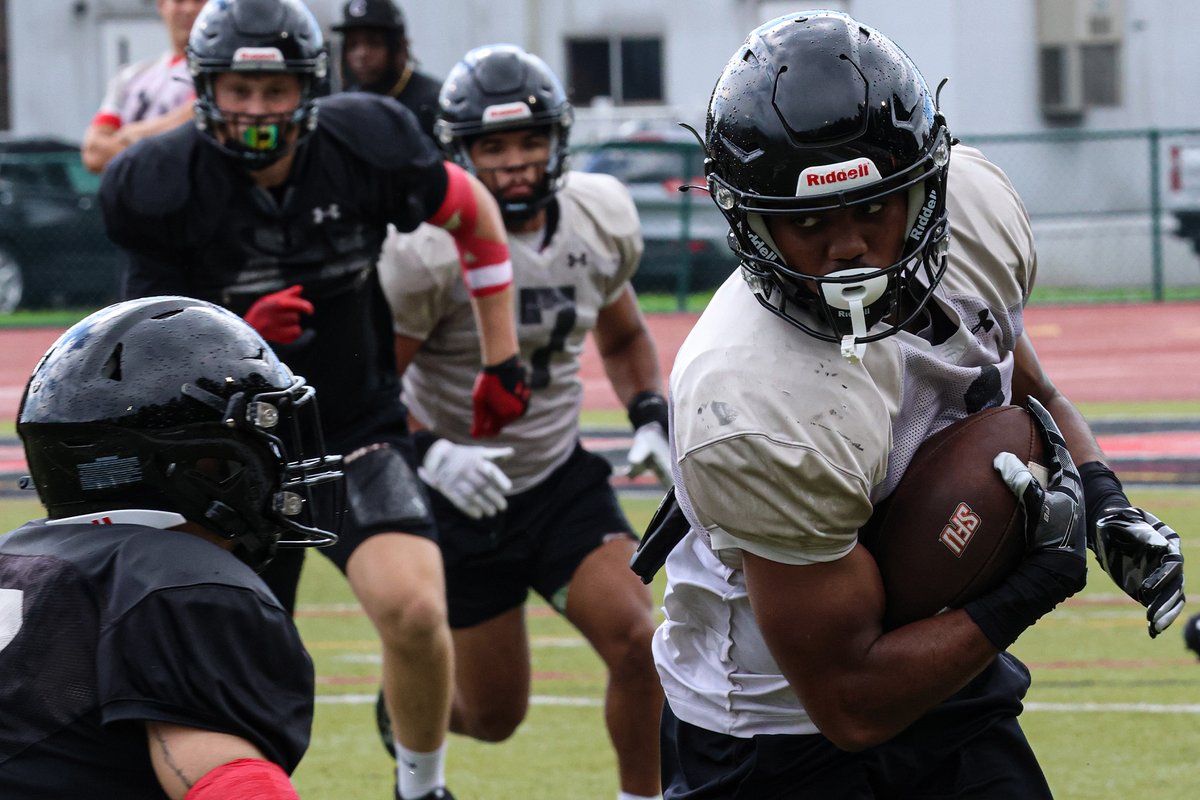 redwolvesfball's tweet photo. Heating up 🌡️

#RaiseTheStandard https://t.co/VYMJM5jarP