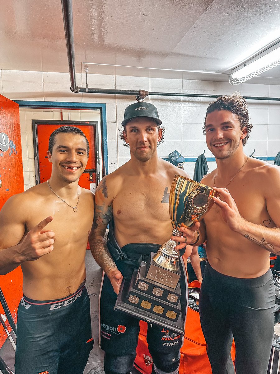 chrisnewhook57's tweet photo. Champs🏆 @LLBLL_Hockey https://t.co/iAfGTLFoAO