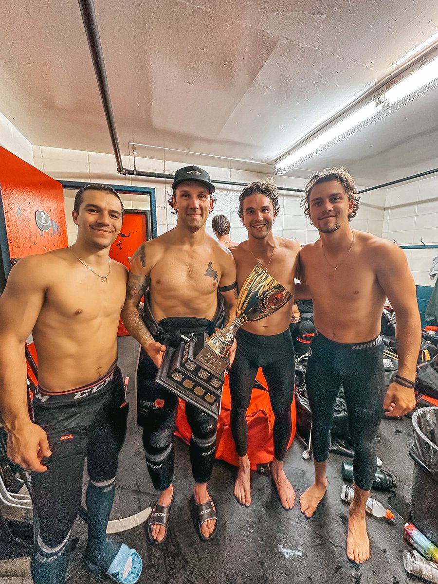 chrisnewhook57's tweet photo. Champs🏆 @LLBLL_Hockey https://t.co/iAfGTLFoAO