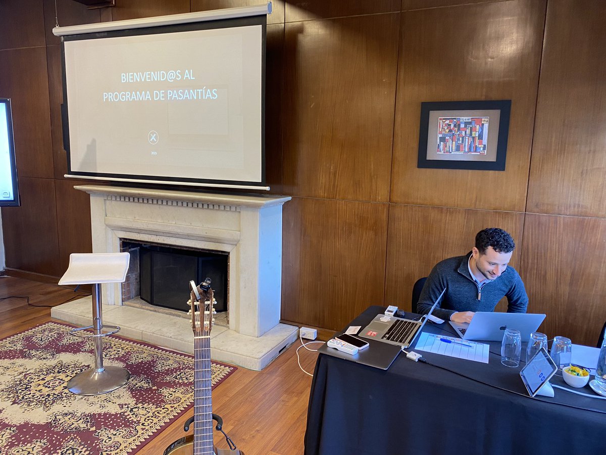 <a href="/cohen_matias/">Matias Cohen</a>  preparando la bienvenida a nuestros candidatos a pasantes de <a href="/xnpartners/">Xn Partners</a> . Que lindo programa! Conocer gente a través de workshops y trabajos en equipo. El proceso de selección no termina cuando una persona ingresa a la organización…ahí recién comienza!