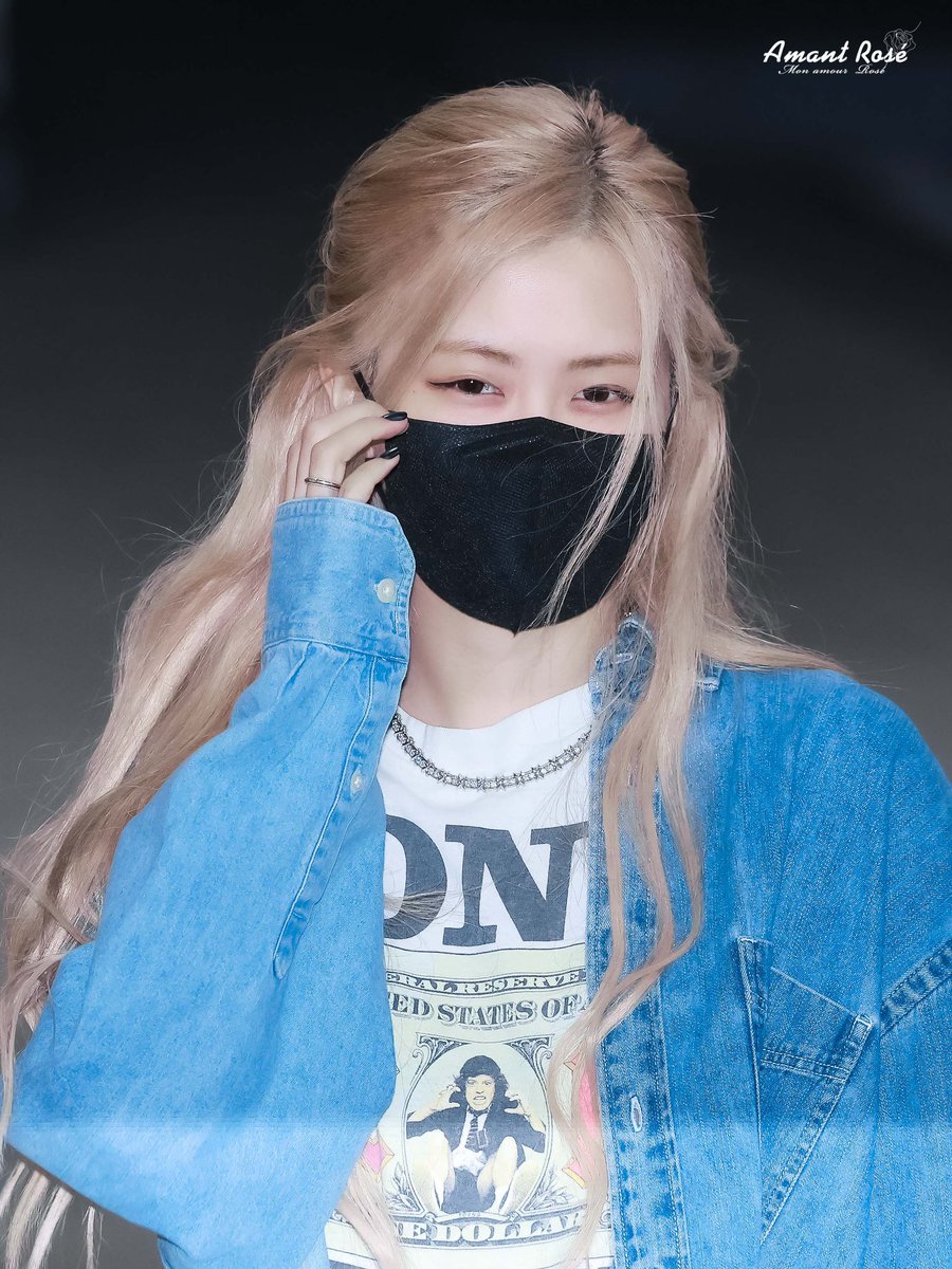 Amant_Rose_'s tweet photo. Happy BLACKPINK 7th Anniversary

#BLACKPINK7thANNIVERSARY 
#블랙핑크 #로제 #ROSÉ #BLACKPINK https://t.co/tLfCzw3NAe