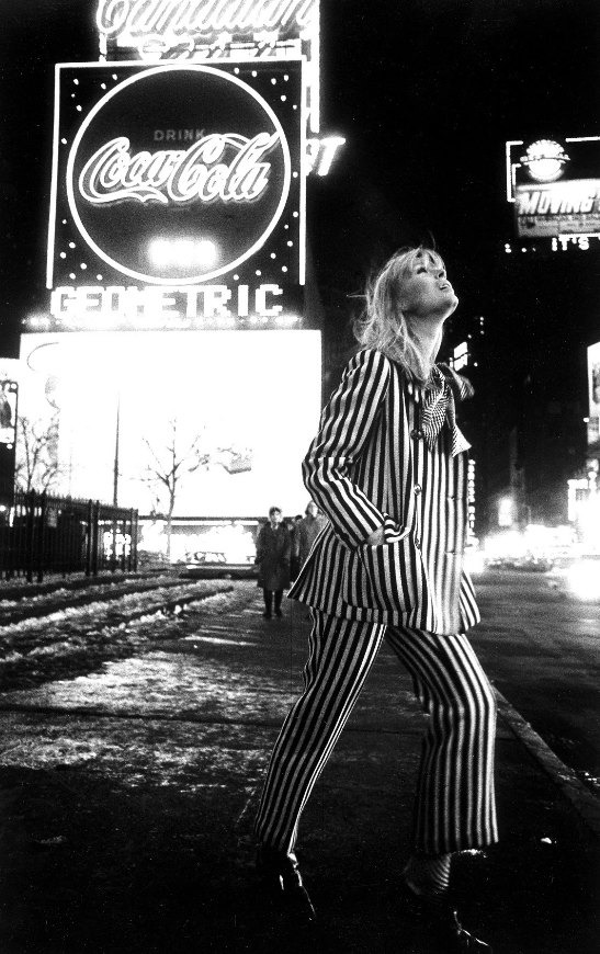 StefanoRocca9's tweet photo. Nico in Times Square, New York, 1965
Photo: #SteveShapiro
#Nico #TimesSquare #NewYork #NY https://t.co/XA0LDvyJek