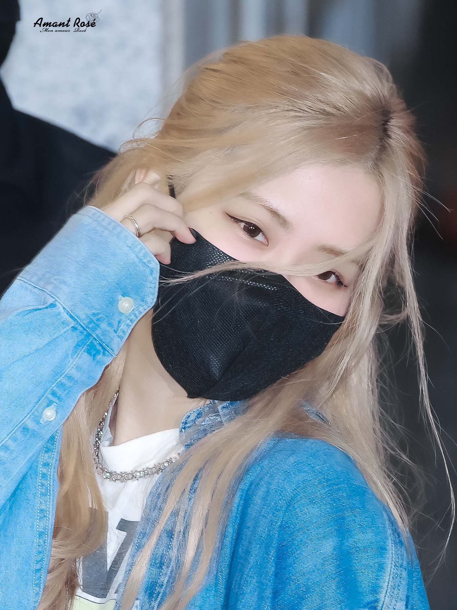Amant_Rose_'s tweet photo. Happy BLACKPINK 7th Anniversary

#BLACKPINK7thANNIVERSARY 
#블랙핑크 #로제 #ROSÉ #BLACKPINK https://t.co/32Vu8jRqAO