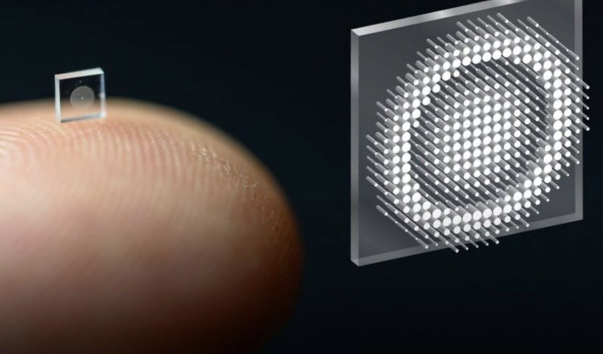 BrianRoemmele's tweet photo. Princeton university developed an ultracompact camera, comparable in size to a grain of salt, that overcomes the limitations of past micro-sized cameras. The technology called a metasurface a grid of 1.6 million cylindrical posts, each acting like an optical antenna. https://t.co/oHqhUen3dR