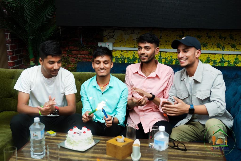 RahulSah789's tweet photo. BIRTHDAY PARTY AT @rajgharana6713
#rahulsah #rkrahulsah https://t.co/oSUyM5gruY