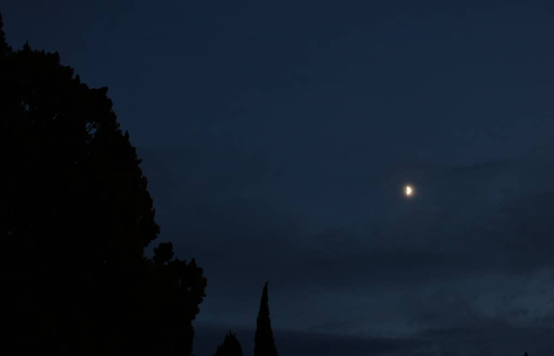 Marie_Boetti's tweet photo. Le coucher de soleil et la nuit dans le sud de la France 📷 #photography #sunset #sunsetphotography #night https://t.co/osqQpkUL3S