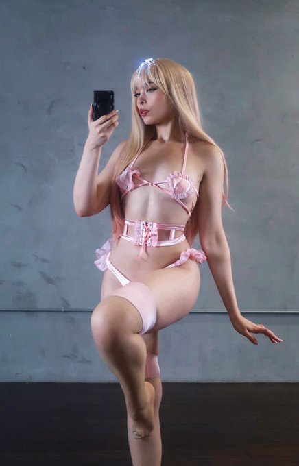 cyber barbie https://t.co/Csdl2y7aqf