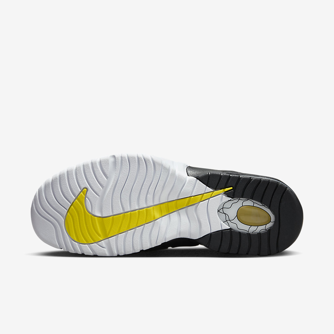 snkr_twitr's tweet photo. AD: Nike Air Max Penny 1 ‘Lester Middle School’ drops tomorrow at 7am PT/10am ET

DTLR https://t.co/xDjkV5VNbp
Finishline https://t.co/WTr7Whwrnz
Footlocker https://t.co/CwjQLjpe02
JDsports https://t.co/AxSMORy5jY https://t.co/1ixwbRYo9W