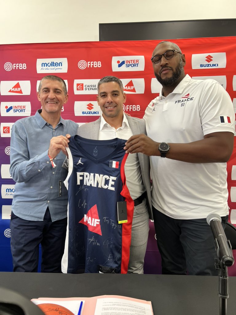 C’est Signé 👌
Rendez-vous en 2024 avec <a href="/FRABasketball/">Équipes de France de Basket</a>
