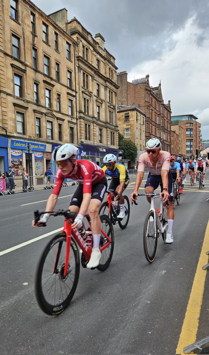 Some images on High St from yesterday.

Looks like (among others)-
Bettiol
Wout van Aert
Pogacar
Van der Poel

What a day.
Lookong forward to the women's race next weekend

#GlasgowScotland2023
#Glasgow23
#cycling