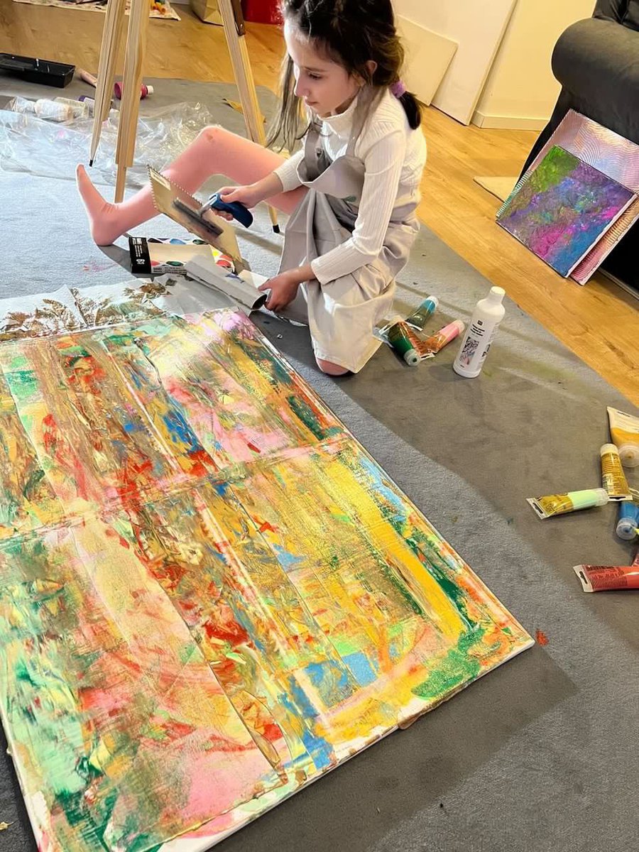 art_workspace_'s tweet photo. Artist https://t.co/XlXF4uQ579
Mia Mariano
10 years old. In love with colors. Art is a balm to the soul 👩🎨❤️
Based in #germany🇩🇪
The profile is managed by Mia's mom
#art_abay #abstractart #singulartinaction #kunst #marcrothko #happy #paintlove #schmincke #malmalkunst #ilma https://t.co/PDRxTrVQ5A