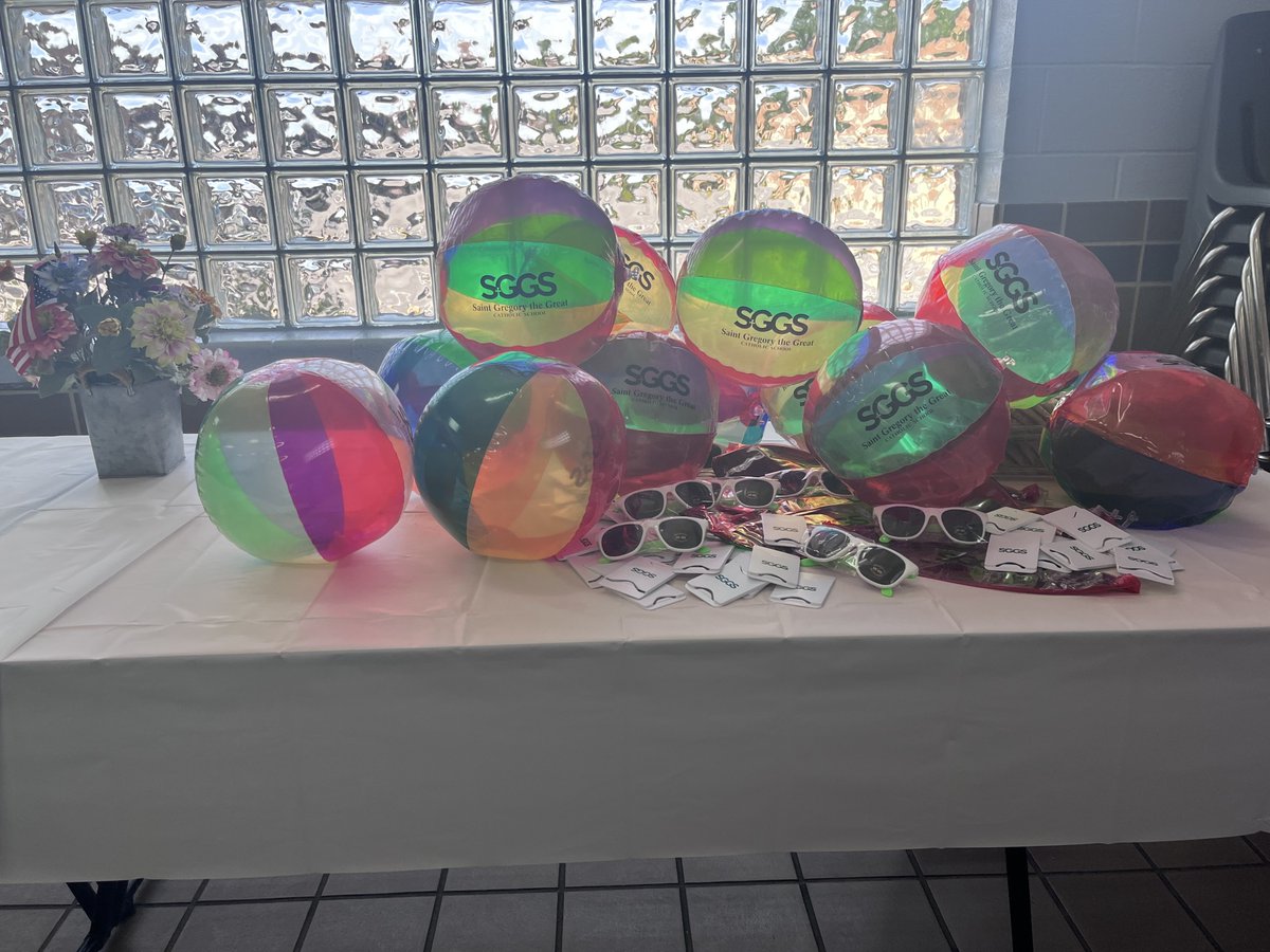 sggsvb's tweet photo. Last Saturday, we celebrated our newest members of the SGGS family! At the New Family Picnic attendees dined on delicious barbecue and met future classmates and friends. A big thank you to the SGG Men’s Club for preparing and serving dinner! What a great night! https://t.co/Vy3PPGYTPI