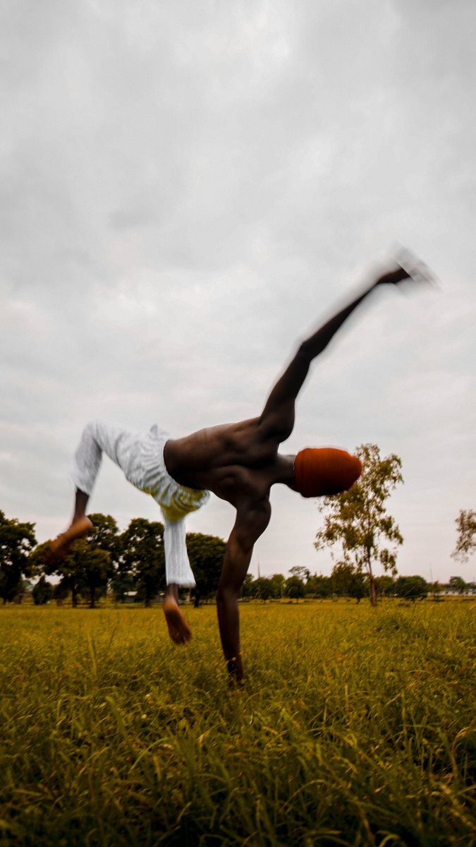 dede_is_black's tweet photo. bending backwards

#photography #blackphotography #models #melanin #abstract #abstractart https://t.co/Dq6fFDmCiv