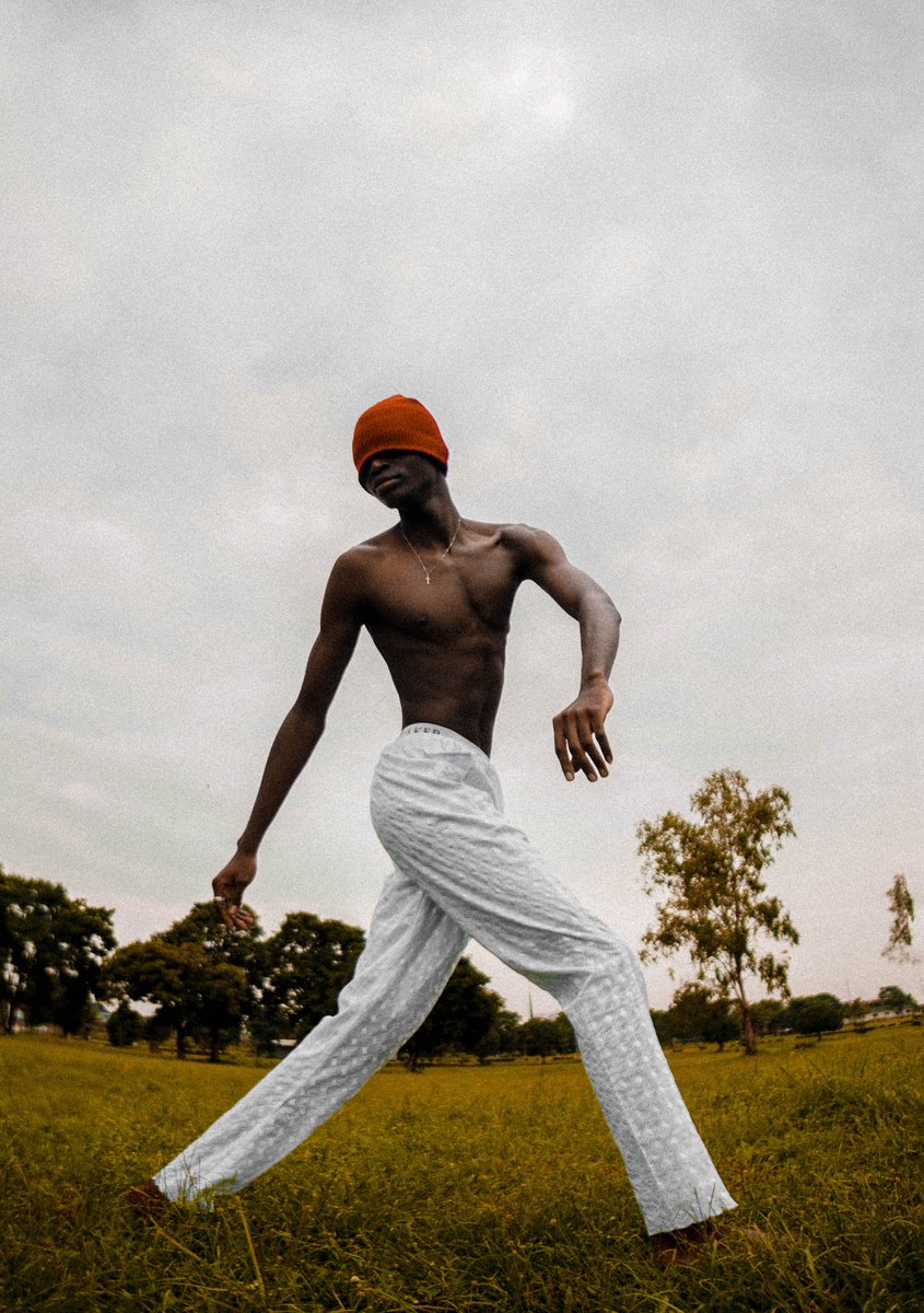 dede_is_black's tweet photo. bending backwards

#photography #blackphotography #models #melanin #abstract #abstractart https://t.co/Dq6fFDmCiv