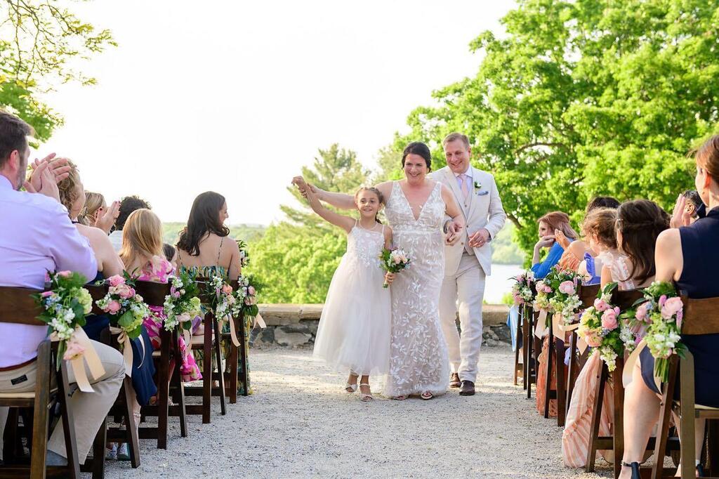 kristaphoto's tweet image. Scenes from Renee &amp;amp; Jorg's lovely wedding at the deCordova Sculpture Park &amp;amp; Museum! ⁠
⁠
#kristaphoto #kristaphotoweddings #intimatewedding ⁠
⁠
@decordova_museum @decordovaevents ⁠
@_facesbyrobin @mahoneysgarden @bostoncateringevents @beattrain ⁠ instagr.am/p/CvpuWiKubiL/