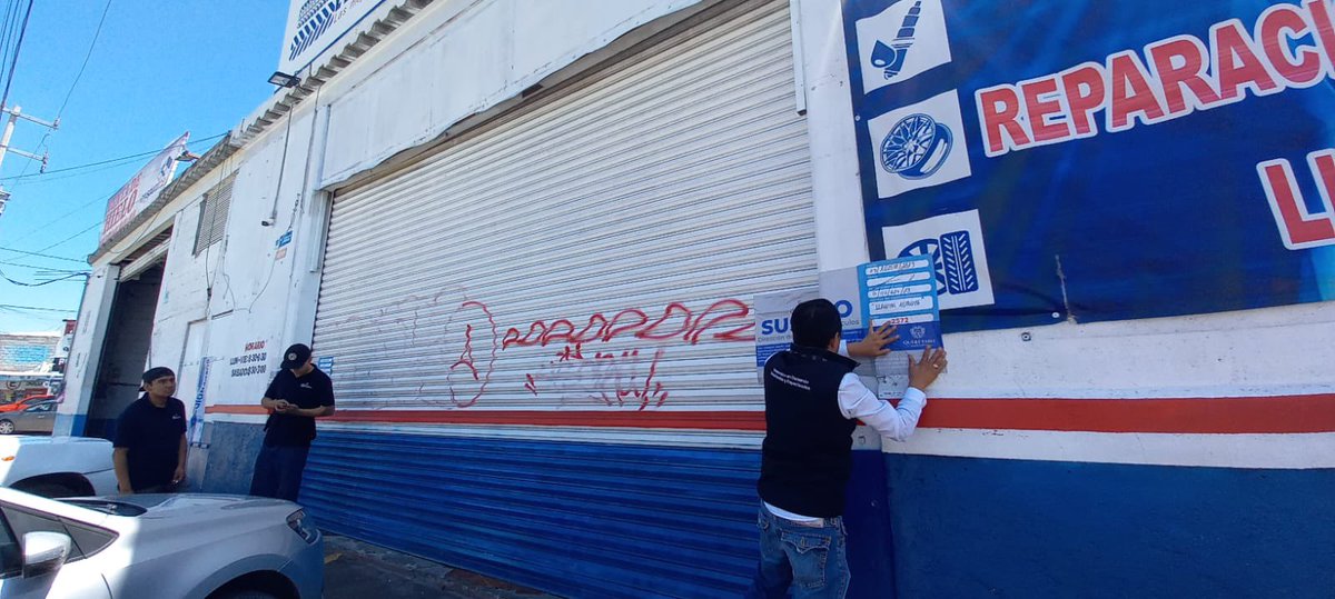 arreguinjc's tweet photo. @denunciacdqro @SSPMQueretaro @qromunicipio Se visitó el establecimiento y se corroboró invasión en vía pública, amén de no contar con Licencia de Funcionamiento vigente, por lo que se procedió a la Suspensión del negocio @qromunicipio https://t.co/Yh1AL7PTlb