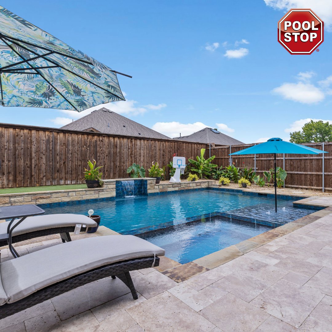 PoolStop's tweet image. Some people dunk their feet in the pool- others dunk basketballs in the hoop🏀. Which one are you? #poolstop #custompool #familypool