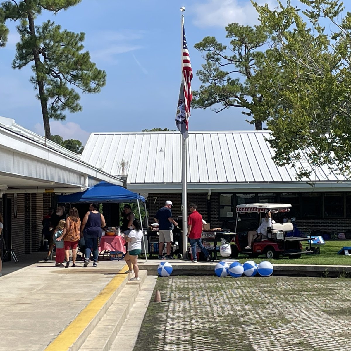 Migrante Education Program collaborating with Holly Hill School during 23-24 BBQ event for familia and students.