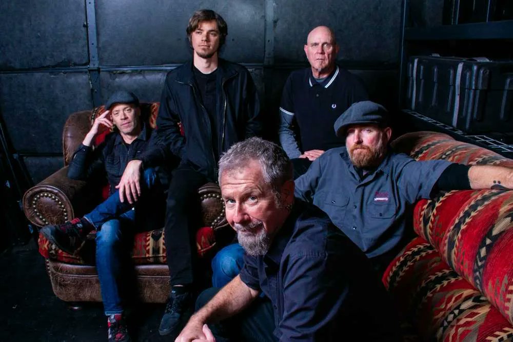 The @young_dubliners and the @asspocketwhiskeyfellas will be performing at the @bellyuptavern on Sunday, August 13th!

More information and buy tickets here: bellyup.com/calendar/13019…