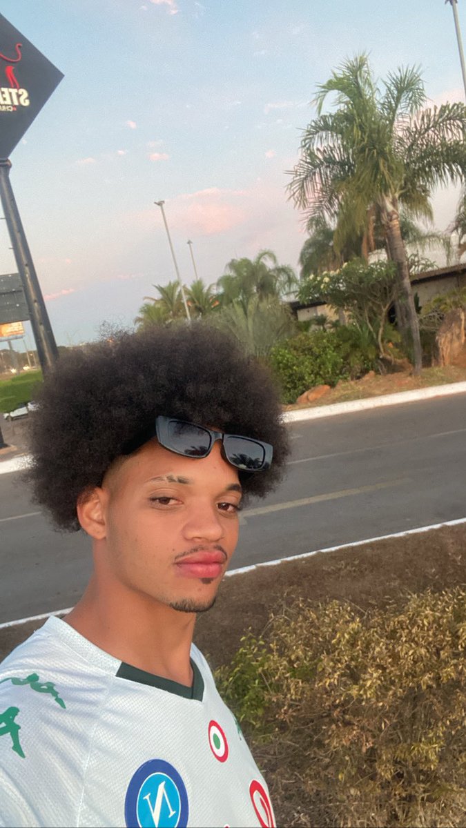 JheffOGado's tweet photo. Postar aqui também 🏄🏾‍♂️👾🔥🍬 https://t.co/UcFJXL88mc