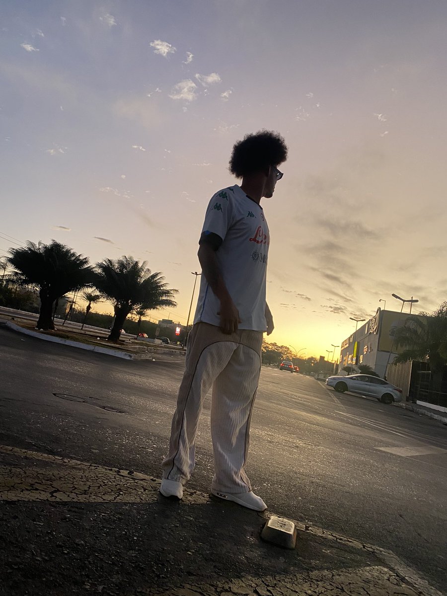 JheffOGado's tweet photo. Postar aqui também 🏄🏾‍♂️👾🔥🍬 https://t.co/UcFJXL88mc