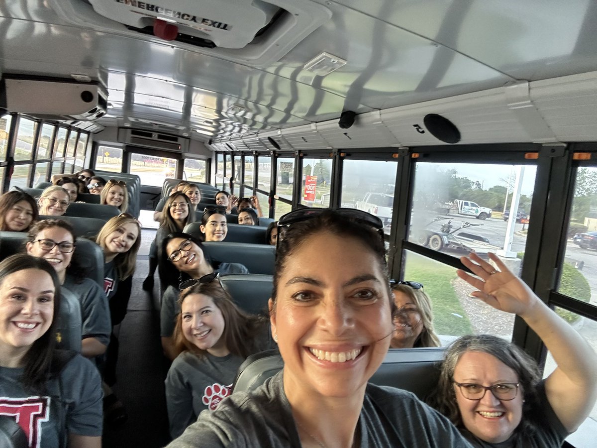 ‘The Stars of Rosehill’ are ready to kick off the school year  & collectively fulfill our vision to “Reach Every student”  #Convocation2023 #TeamTomball @TISDRES @MrsGAvellaneda @ngbergman77