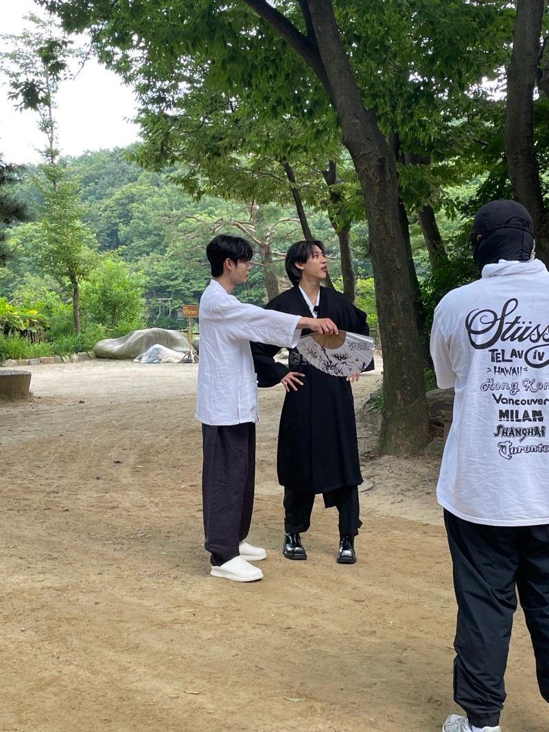 #BamBam and ZEROBASEONE’s Kim Jiwoong were spotted together!