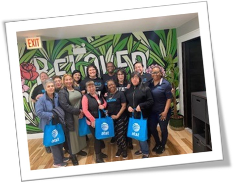 OxygenChicago's tweet photo. An exciting volunteer opportunity! Society continues to transform &amp; we need to equip our community with the knowledge and resources to assimilate. #DigitalLiteracyWorkshop
Date: August 11th, 1-2:30P
Sign up here: https://t.co/OOnwTeEfqW
#KnowledgeIsPower #LifeAtAtt #oxyGENChicago https://t.co/6gSgUgB2RS