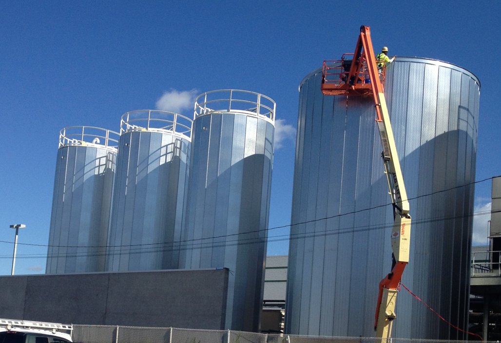 tank_mass's tweet photo. Here Mass Tank is finishing the final step of tank insulation.  This crucial part can be damaged during transportation and rigging. As a solution, Mass Tank will complete field installation upon delivery. We strive to make our customers happy from start to finish. https://t.co/EaMvufIwnx