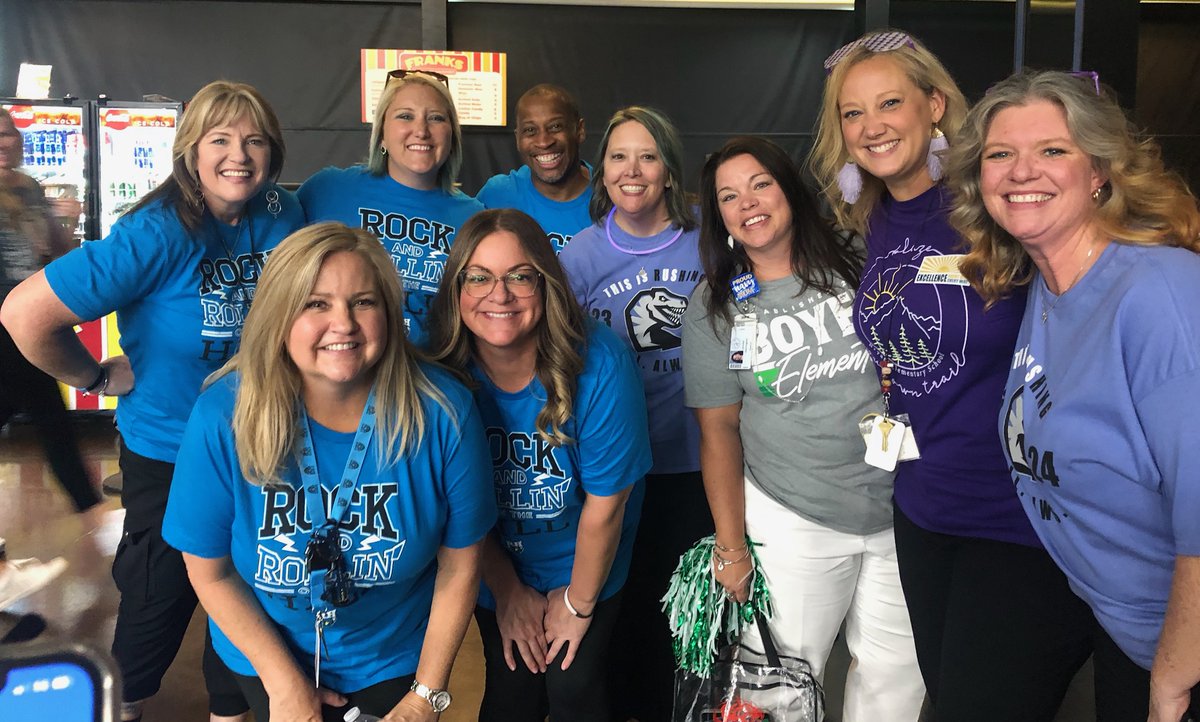mgearman's tweet photo. Loved working with these beautiful and talented people years ago and proud to be in the same district again 💕 #prosperproud https://t.co/1RRCgngn9q