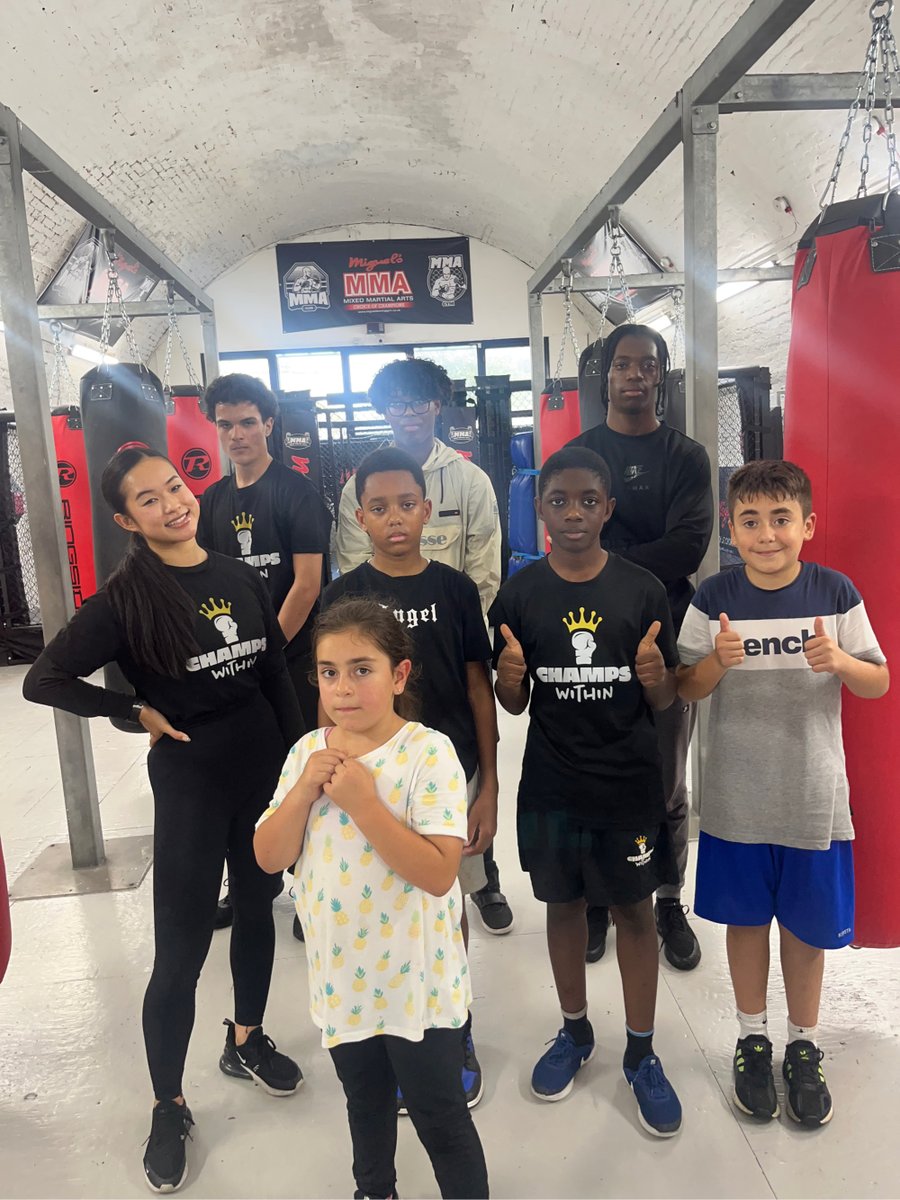 champswithinn's tweet image. Our champs from our Juniors’ community class ☀️ on every Monday and Wednesday 

#champswithin #boxing #communityclass #training #free