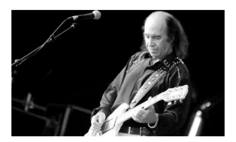 Bir ben miyim perişan…
🖤
Daha yalnızız artık
o rıhtımda