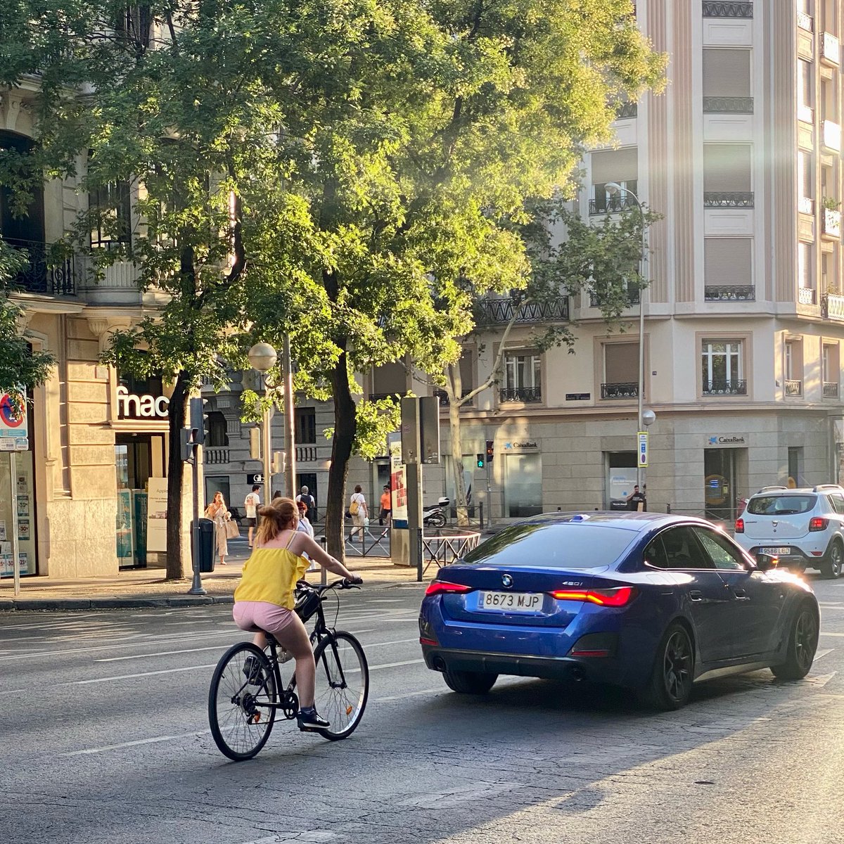 MadCycleCuqui's tweet photo. Agosto en Madrid #madcyclecuqui https://t.co/vnNVWJs151