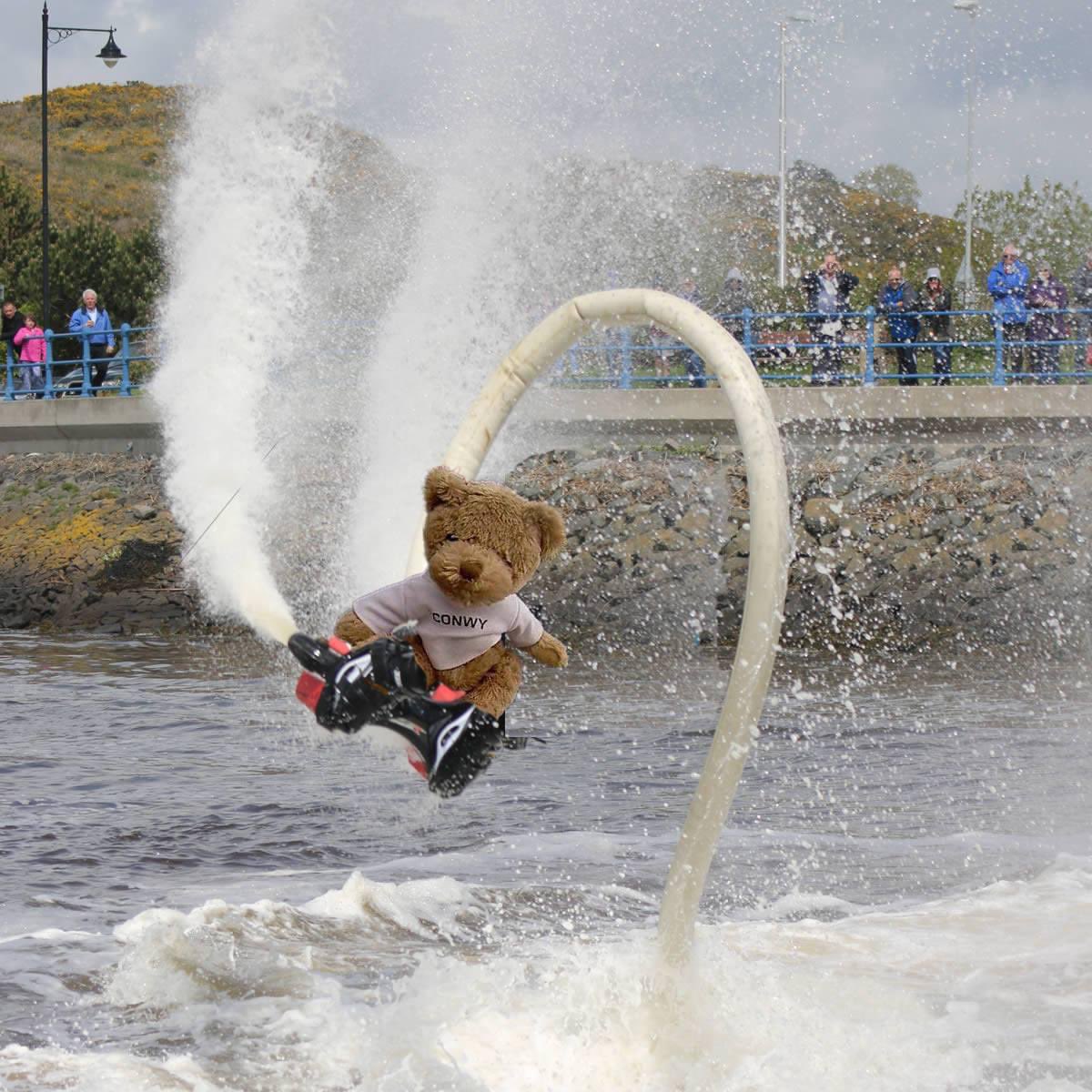 CaptainConwy's tweet photo. Thought it was hard.  Let’s go playyyy #bear #wetjets #watersports https://t.co/dixDwWbRB4