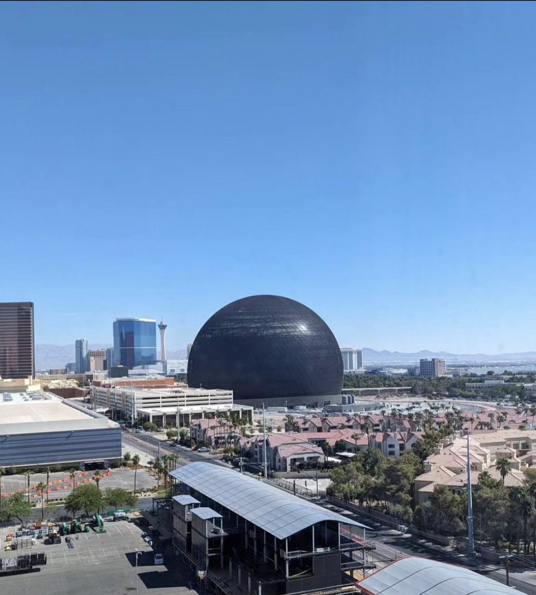 hackerfantastic's tweet image. They tried turning the Las Vegas orb off but not on again... and decided to just leave it off during hacker summer camp.... for safety. 😂