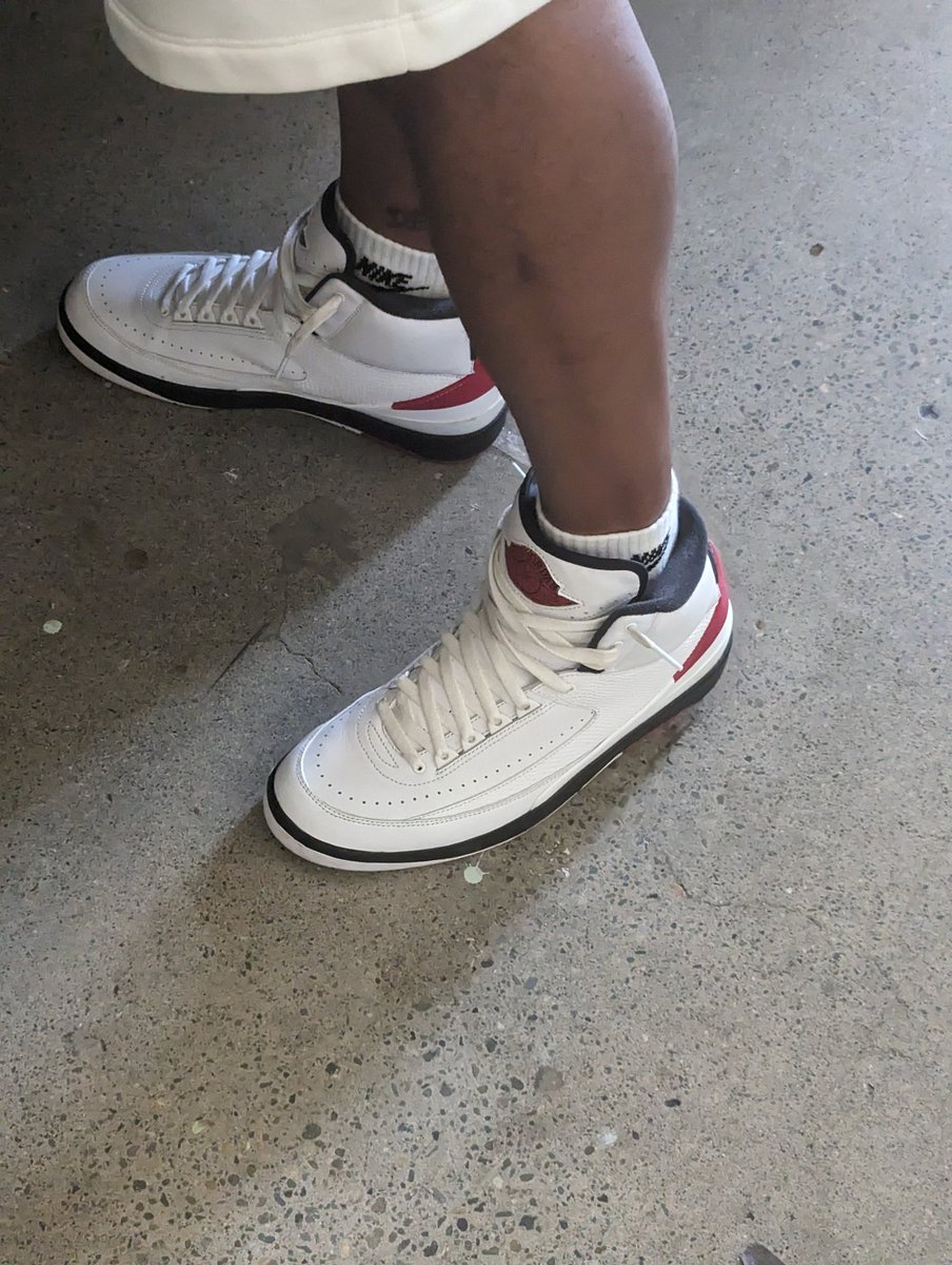 Hobofett360's tweet photo. A few decent on foot shots from the sneaker week Chinatown meet event, a couple days ago in Portland. 
#SneakerWeek #Jordan1 #AirYeezy #NikeSB #Union #Deadstock #Index https://t.co/DLfj7TAQiS
