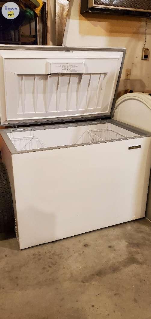 townpost's tweet image. 17 cubic ft freezer: Freezer in working good working condition. 17 cubic feet. in Hinton townpost.ca/marketplace/hi…