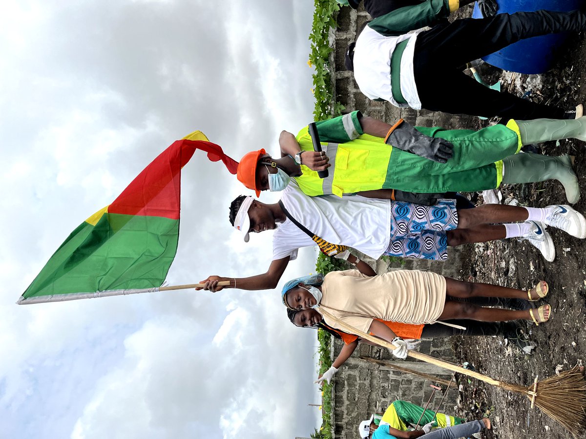 anas_seko229's tweet photo. Nous sommes alors heureux de vous annoncer que main dans la main, et dans l'unité, nous avons relevé un défi de taille.
Bonne fête de l'indépendance à tous.🇧🇯
#Apcm #MsConsulting #MCVT #KingOfSoto #Sgds https://t.co/aYpWUQQZay